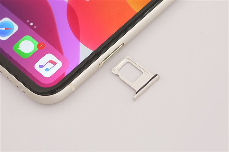 Điện thoại iPhone 11 64GB (Hộp cũ) Màu Trắng