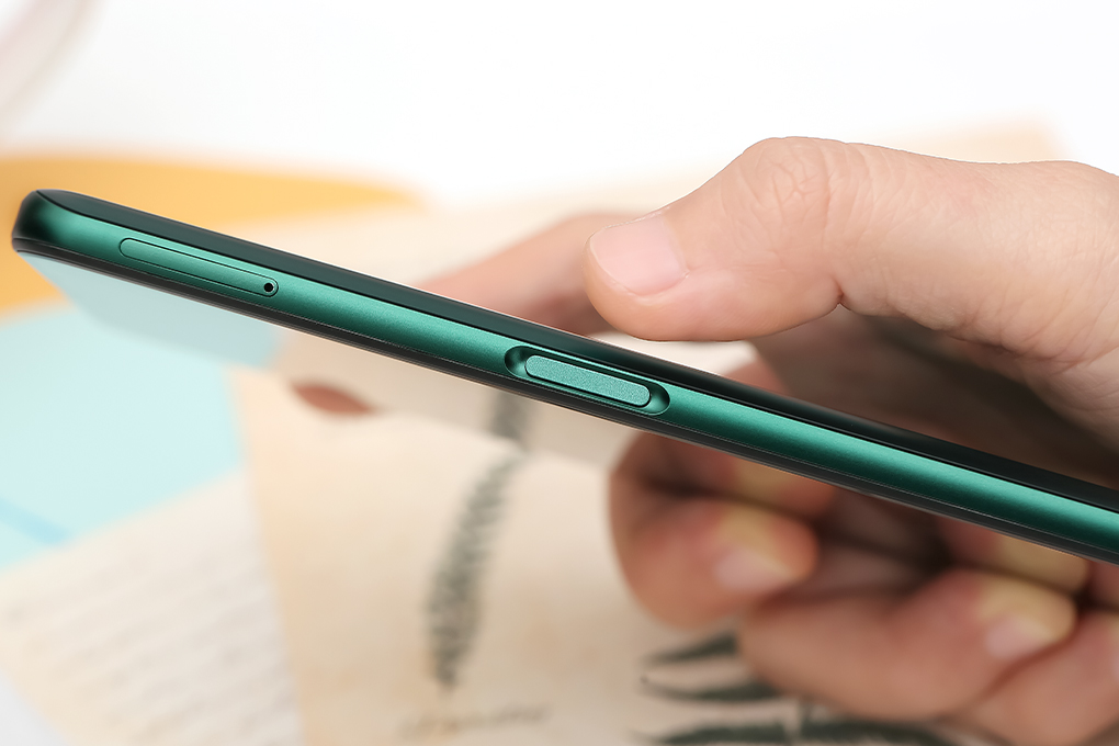 Điện thoại Vsmart Aris (8GB/128GB)