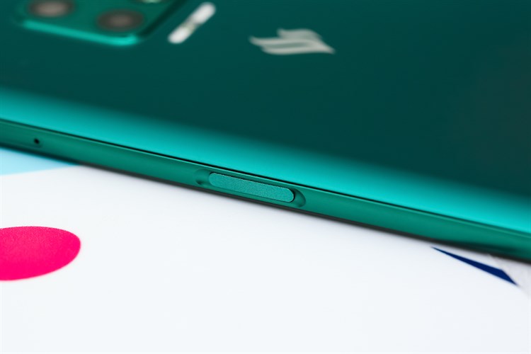 Điện thoại Vsmart Aris (8GB/128GB)