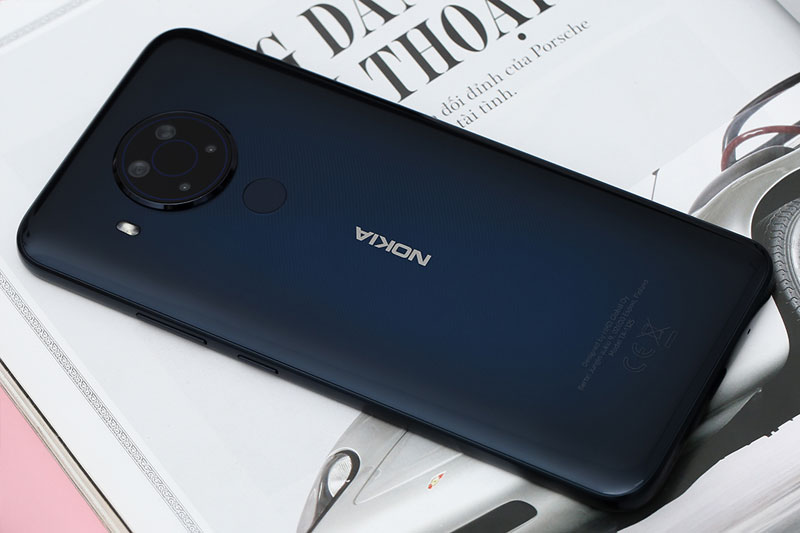 Điện thoại Nokia 5.4 | Thiết kế nguyên khối bền bỉ chắc chắn