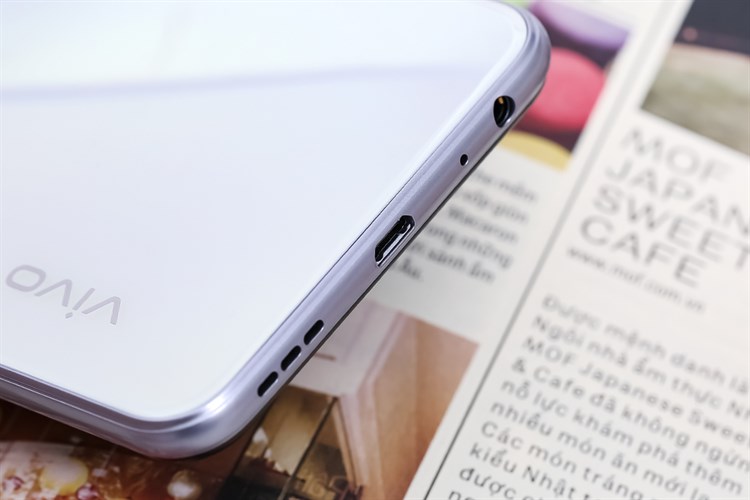 Điện thoại Vivo Y20 (2021) Màu Trắng