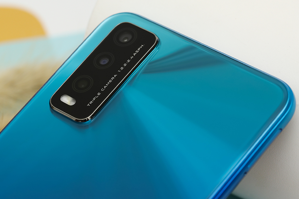 Điện thoại Vivo Y20 (2021) Màu Xanh Dương