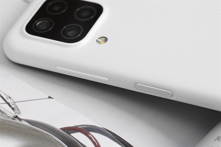 Điện thoại Samsung Galaxy A12 6GB