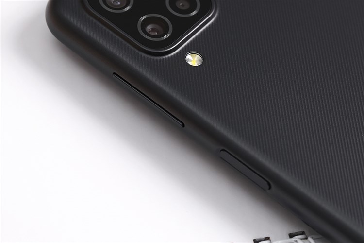 Điện thoại Samsung Galaxy A12 6GB