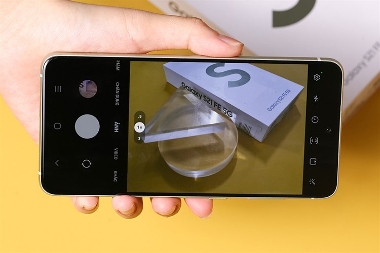 Điện thoại Samsung Galaxy S21 FE 5G (8GB/128GB)