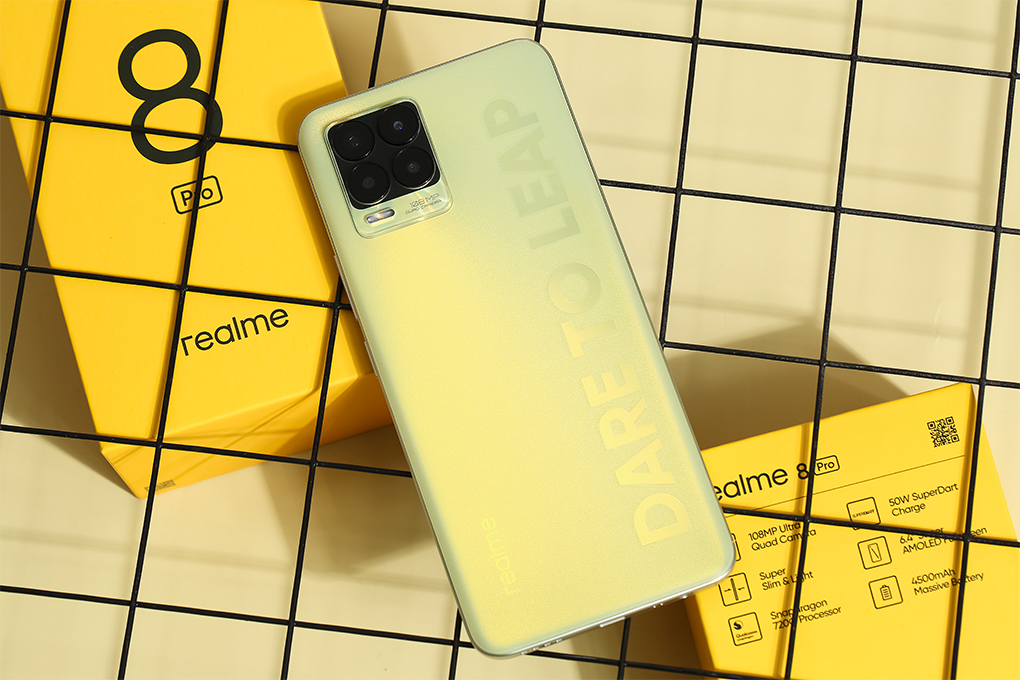 Điện thoại realme 8 Pro Màu Vàng