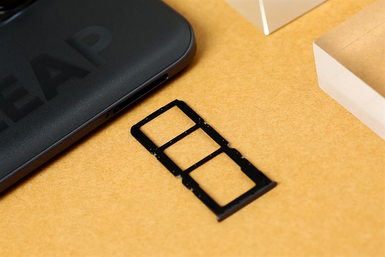 Điện thoại realme 8 Pro