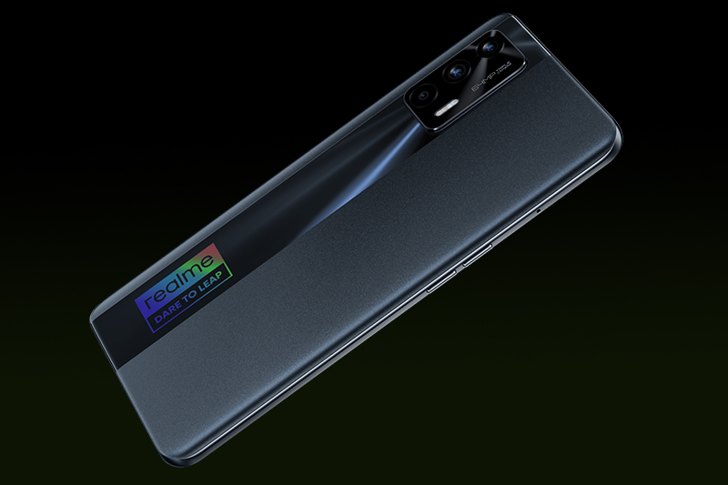 Realme GT Neo | Mặt lưng của GT Neo áp dụng công nghệ nano và UV cấp quang học chống mài mòn, vân tay