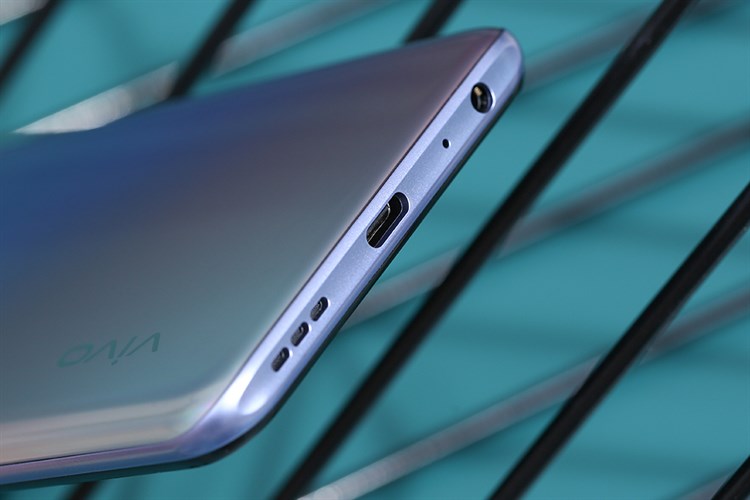 Điện thoại Vivo Y72 5G Màu Xanh hồng