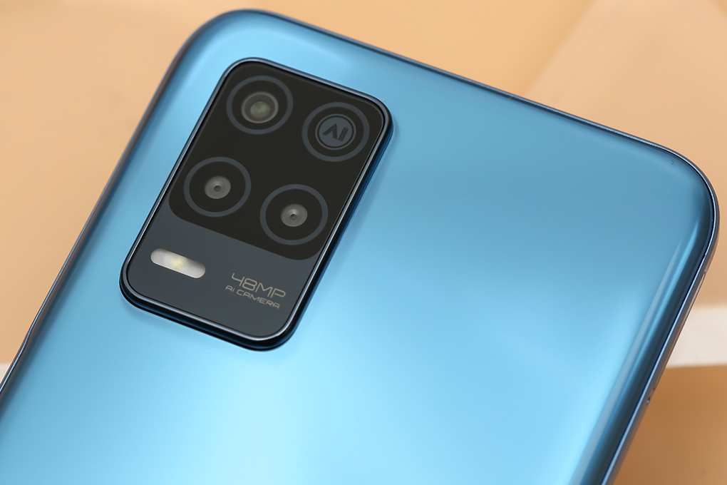 Điện thoại realme 8 5G Màu Xanh Dương