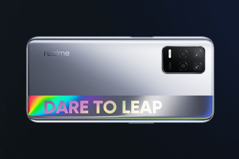 Realme Q3 | Thiết kế mặt lưng