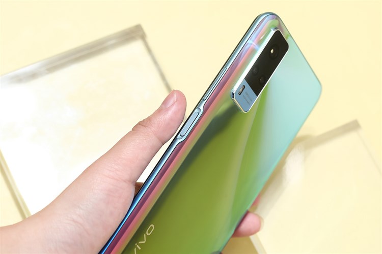Điện thoại Vivo Y53s Màu Xanh tím