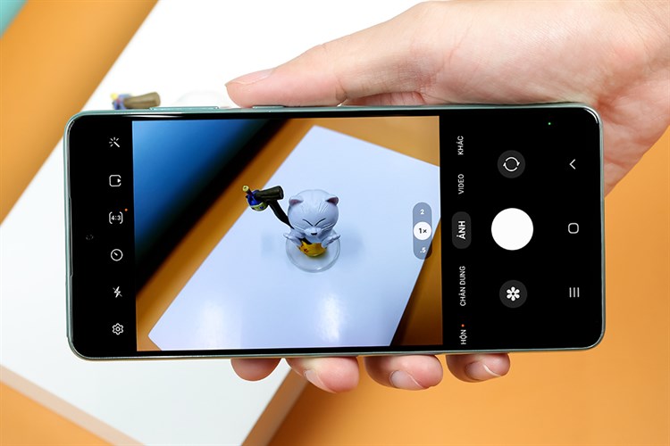 Điện thoại Samsung Galaxy A73 5G 128GB