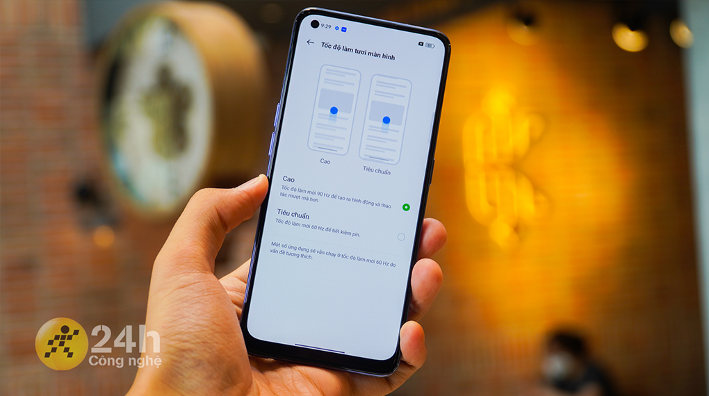 Hỗ trợ tần số quét 90 Hz - OPPO Reno7 5G