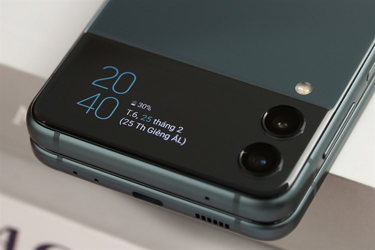 Điện thoại Samsung Galaxy Z Flip3 5G 256GB Màu Xanh lá đậm