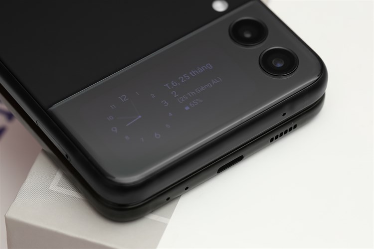 Điện thoại Samsung Galaxy Z Flip3 5G 256GB Màu Đen