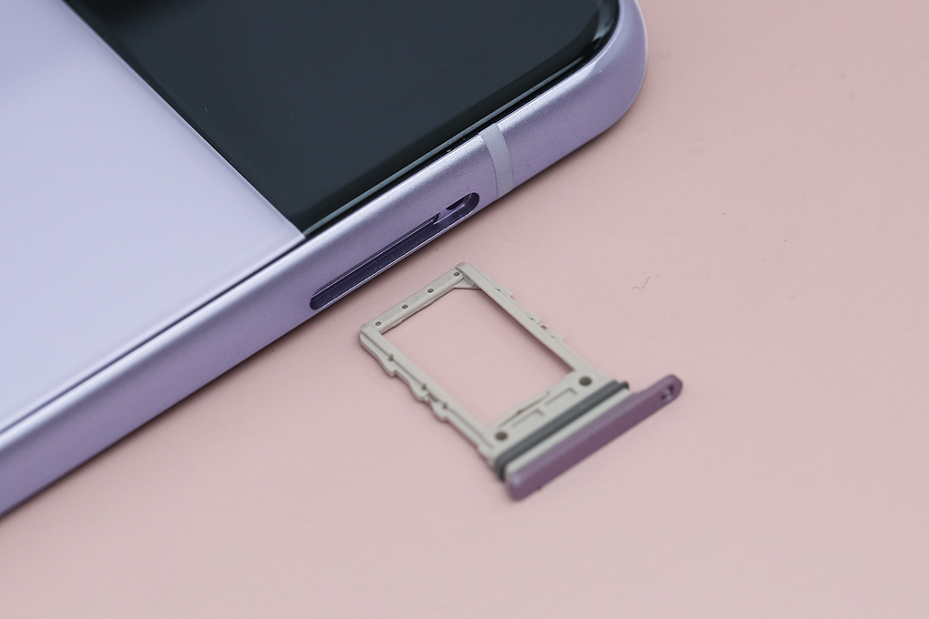 Điện thoại Samsung Galaxy Z Flip3 5G 256GB Màu Tím