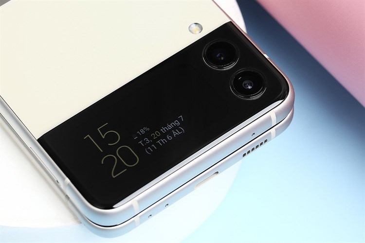 Điện thoại Samsung Galaxy Z Flip3 5G 256GB Màu Trắng
