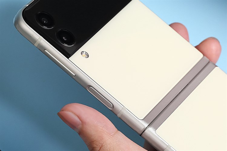 Điện thoại Samsung Galaxy Z Flip3 5G 256GB Màu Trắng