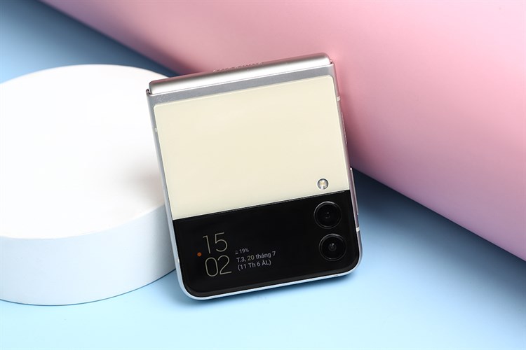 Điện thoại Samsung Galaxy Z Flip3 5G 256GB Màu Trắng