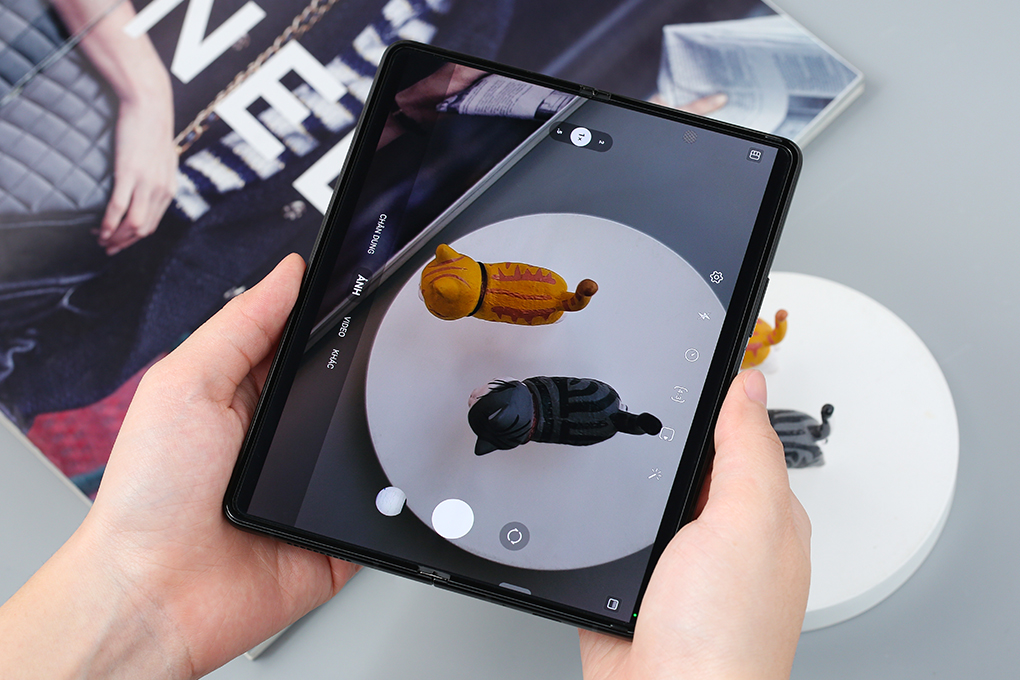 Samsung Galaxy Z Fold3 5G 512GB - 73