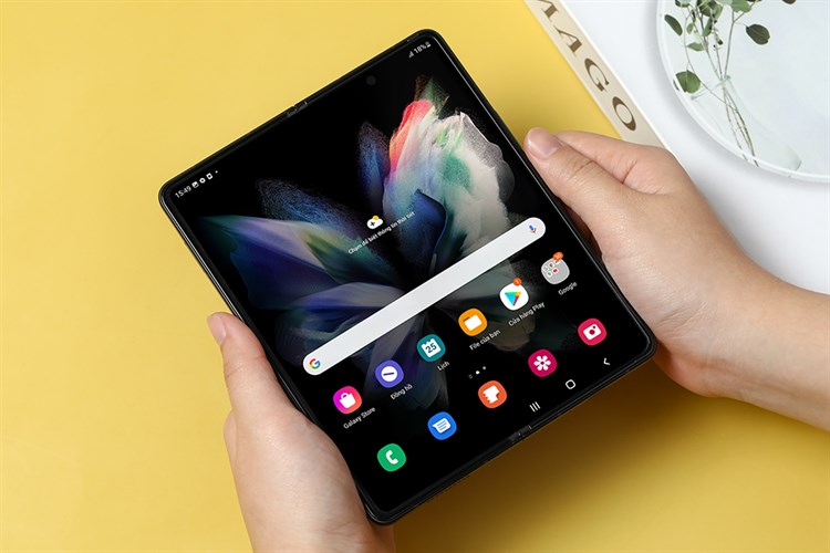 Điện thoại Samsung Galaxy Z Fold3 5G 512GB Màu Xanh rêu