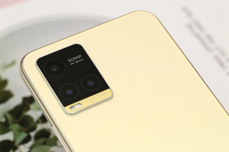 Điện thoại Vivo Y33s Màu Vàng