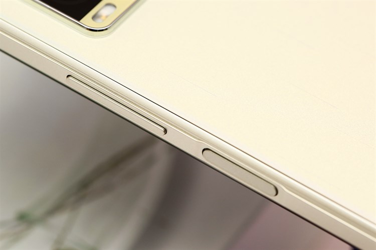 Điện thoại Vivo Y33s Màu Vàng