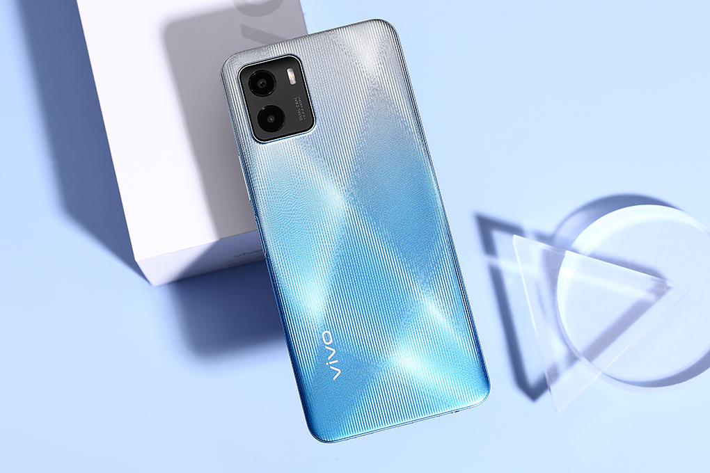 Điện thoại Vivo Y15s Màu Trắng - Xanh