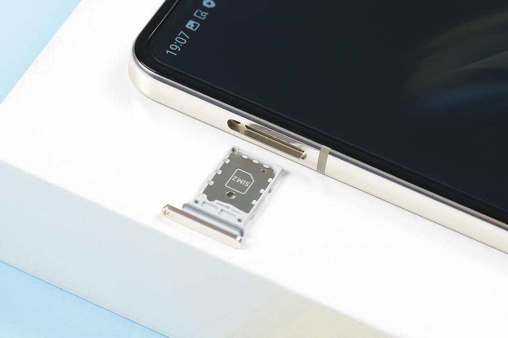 Điện thoại Samsung Galaxy Z Fold4 5G 256GB Màu Kem