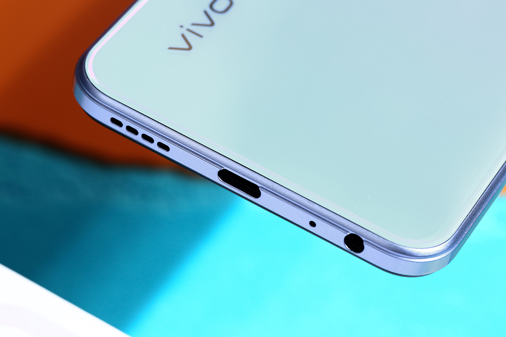 Điện thoại vivo Y21s 6GB Màu Trắng