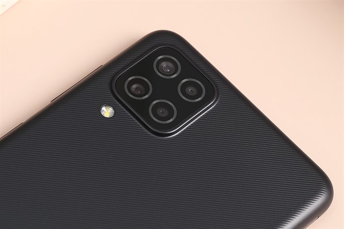 Điện thoại Samsung Galaxy A12 4GB (2021)