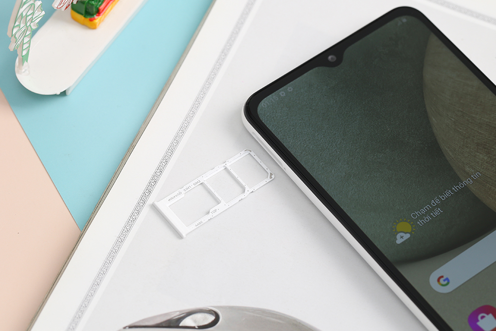 Điện thoại Samsung Galaxy A12 4GB (2021)