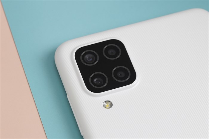 Điện thoại Samsung Galaxy A12 6GB (2021)