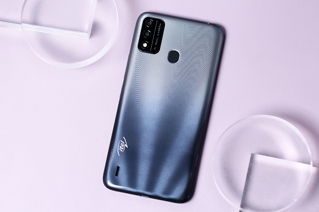 Điện thoại Itel L6006