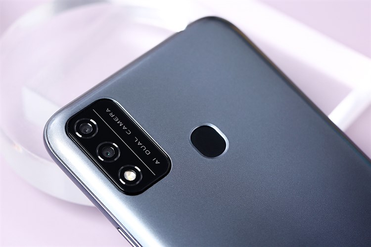 Điện thoại Itel L6006