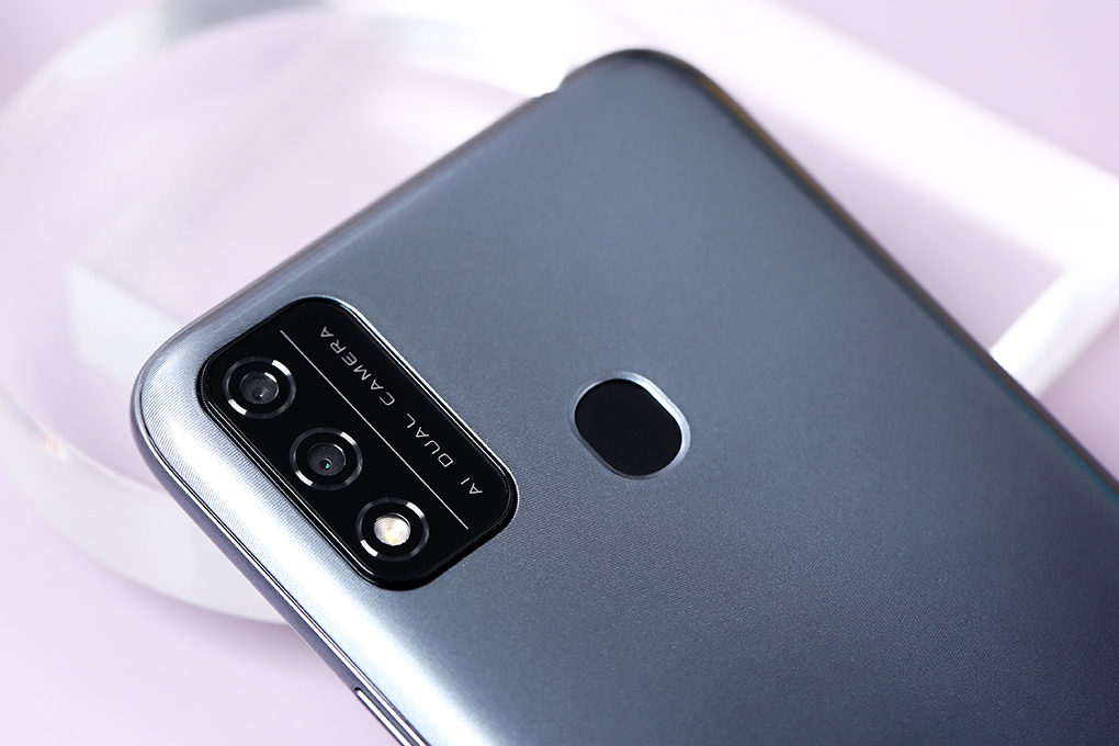 Điện thoại Itel L6006