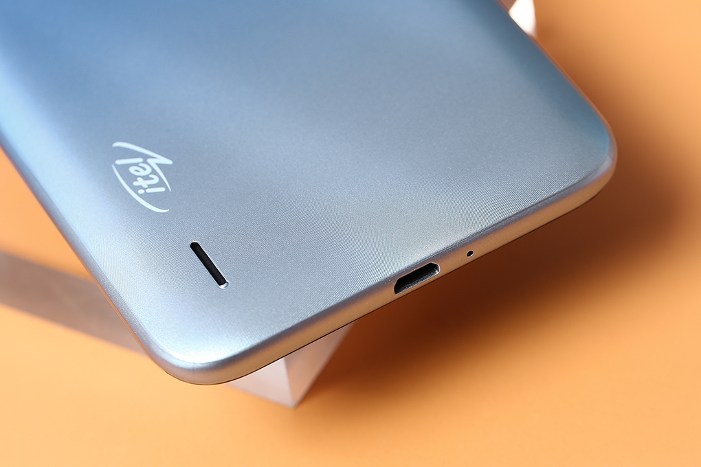 Điện thoại Itel L6502