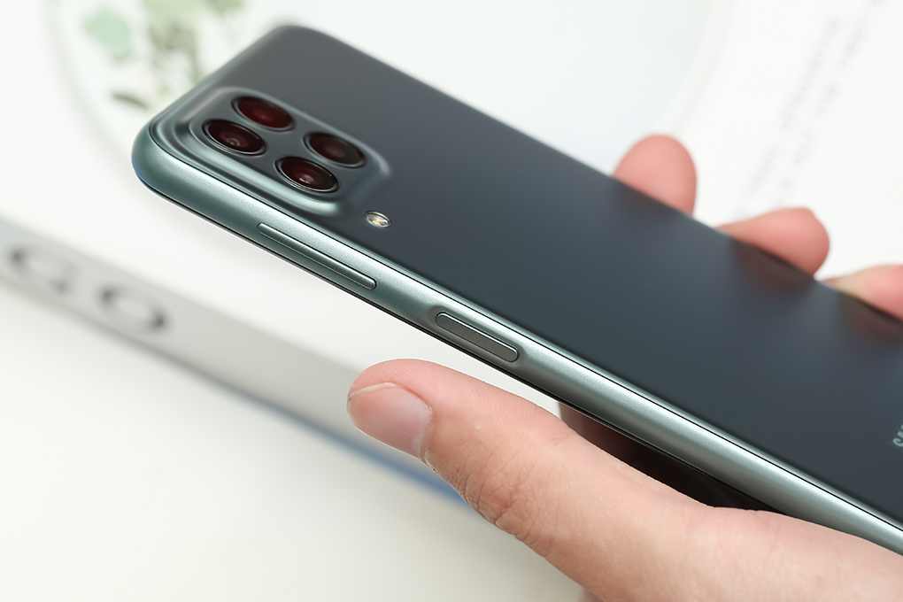 Điện thoại Samsung Galaxy M33 5G Màu Xanh lá