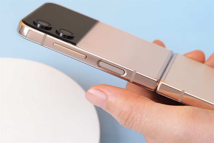 Điện thoại Samsung Galaxy Z Flip4 5G 128GB Màu Vàng Hồng