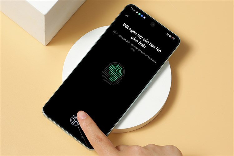 Điện thoại OPPO Reno8 Pro 5G Màu Xanh ngọc