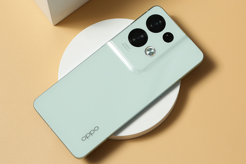 Điện thoại OPPO Reno8 Pro 5G Màu Xanh ngọc