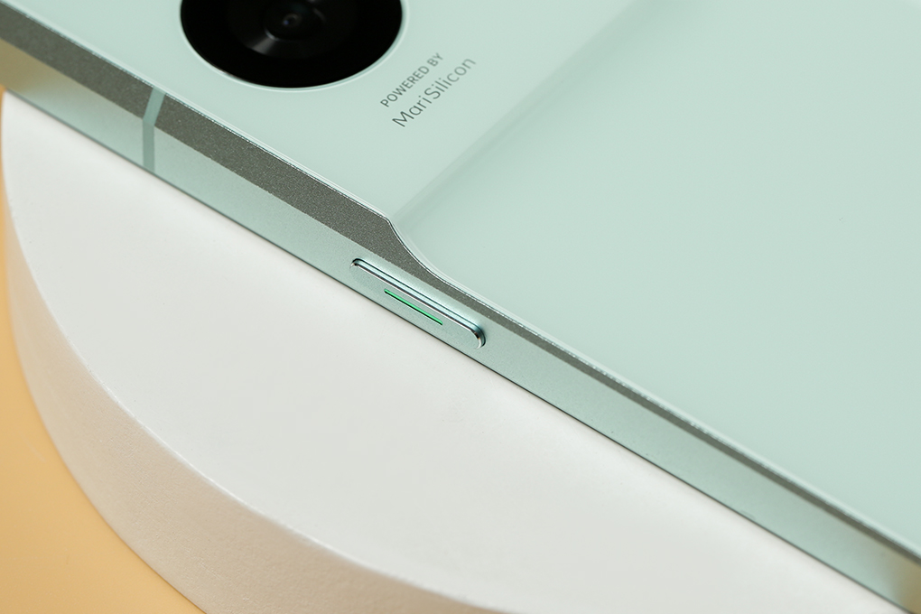 Điện thoại OPPO Reno8 Pro 5G Màu Xanh ngọc