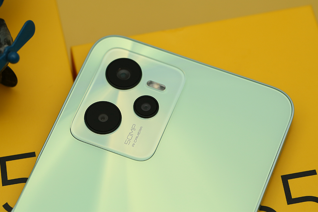 Điện thoại realme C35 64GB Màu Xanh ngọc