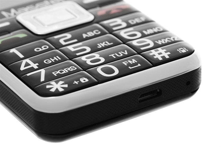 Điện thoại Masstel IZI 55 4G