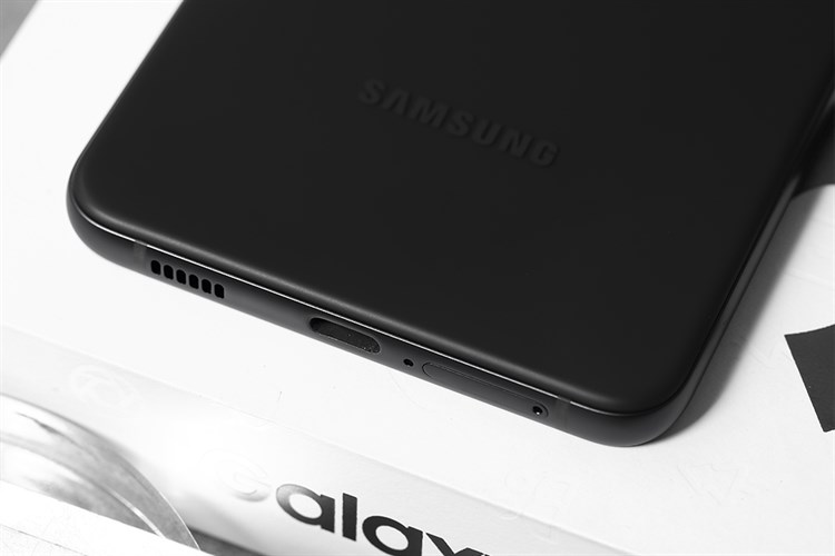 Điện thoại Samsung Galaxy S21 FE 5G (6GB/128GB) Màu Xám đậm