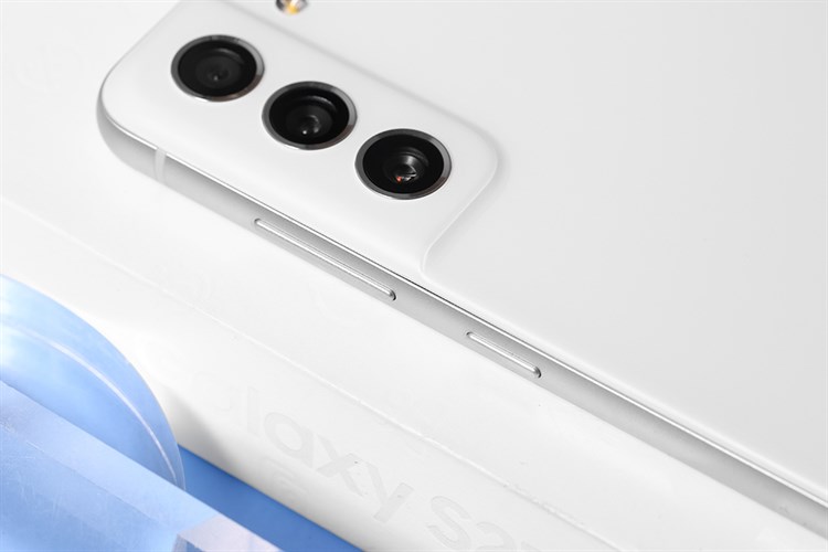 Điện thoại Samsung Galaxy S21 FE 5G (8GB/256GB) Màu Trắng