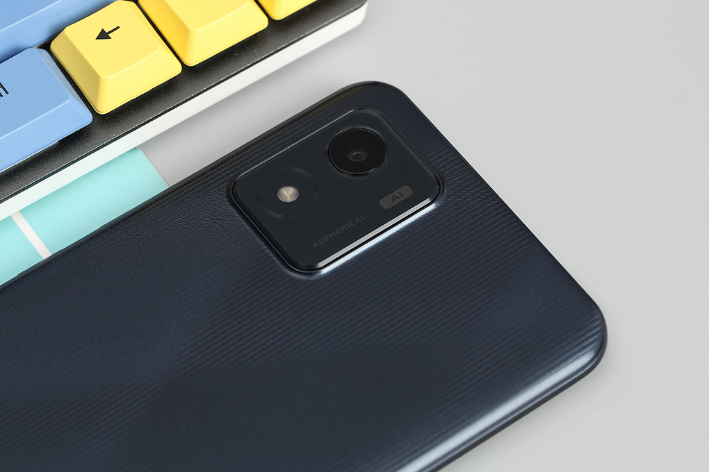 Điện thoại vivo Y01 Màu Đen