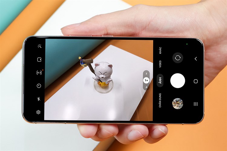 Điện thoại Samsung Galaxy S22 5G 256GB