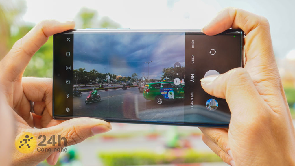 Cụm camera siêu tốt - Samsung Galaxy S22 Ultra
